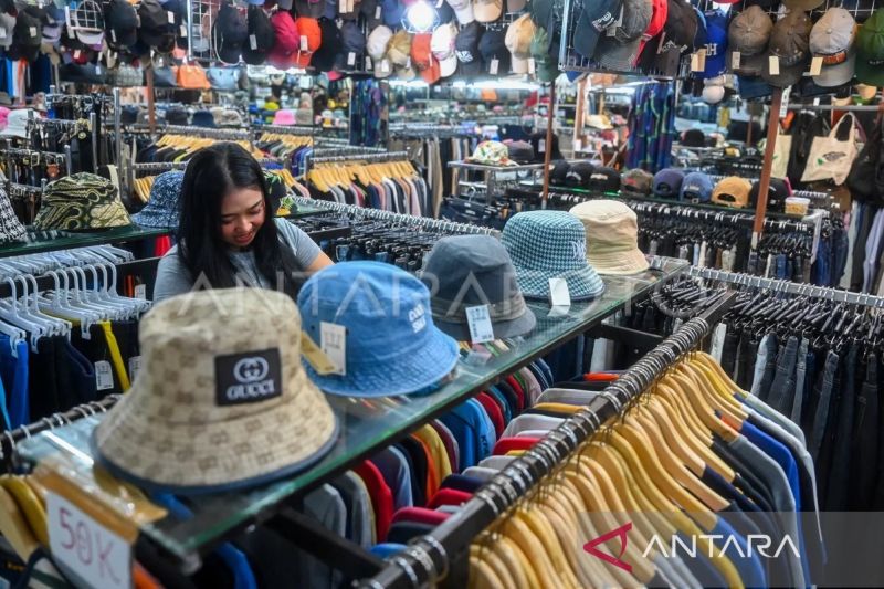 kemarin-purbaya-tolak-legalkan-thrifting-hingga-penarikan-utang-baru