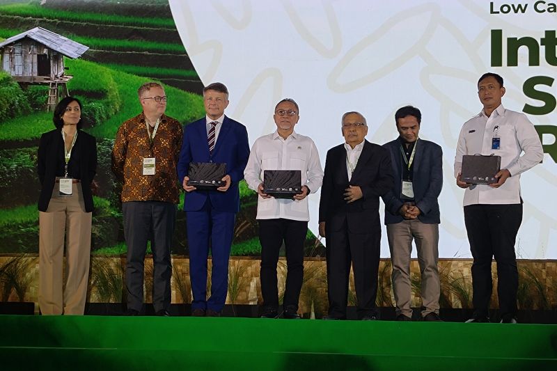 zulhas-pemerintah-siapkan-lonjakan-produksi-protein-2026-dukung-mbg