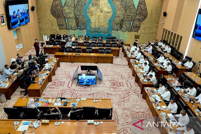 pis-angkut-143-juta-kiloliter-produk-minyak-hingga-gas