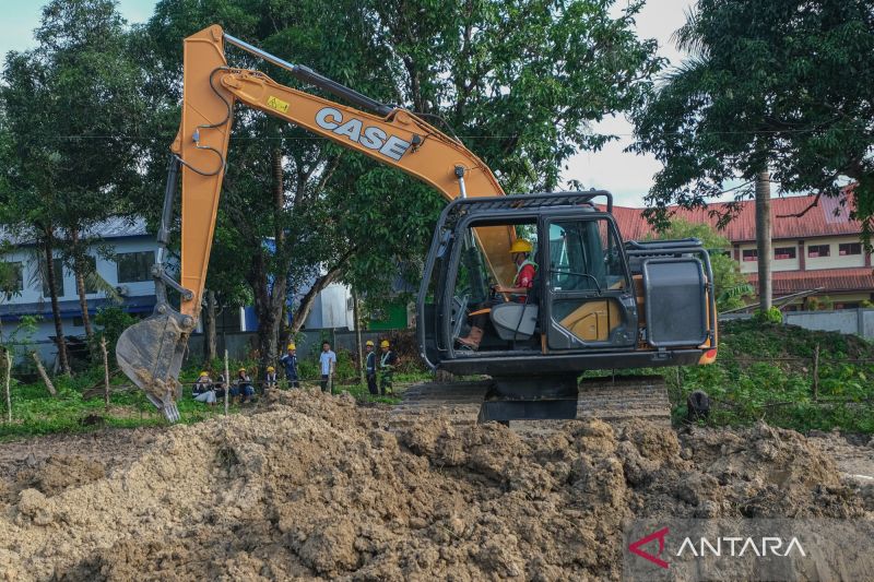 pengamat-konsolidasi-perusahaan-tambang-di-jatim-jadi-momentum-besar