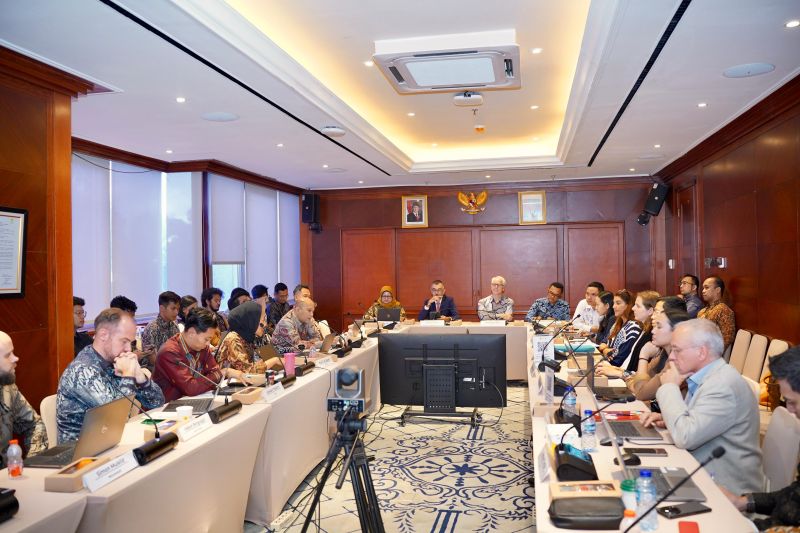 pln-uni-eropa-kembangkan-proyek-listrik-hijau-di-sumut-dan-jatim
