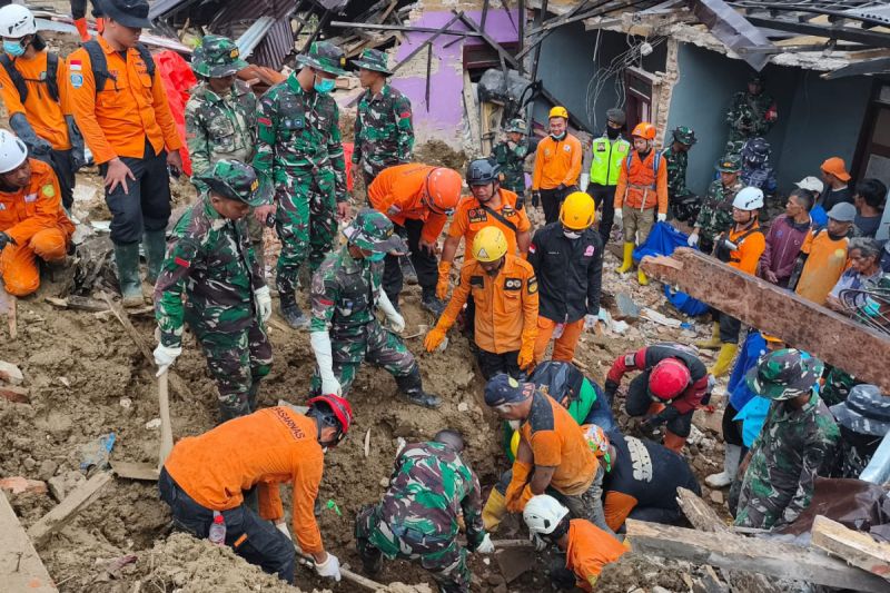 Tim SAR Temukan Korban Bencana Longsor Banjarnegara di Hari Keempat
