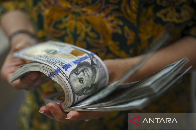 Rupiah menguat dipengaruhi keputusan BI tahan suku bunga