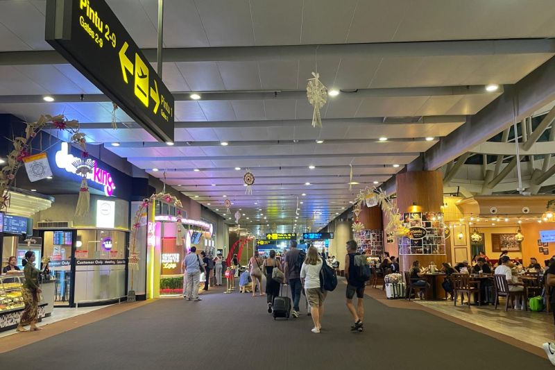 bandara-ngurah-rai-sebut-belum-ada-dampak-erupsi-semeru-ke-penerbangan