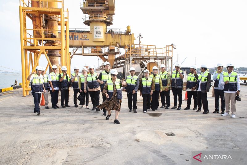 komisi-vii-dpr-minta-petrokimia-gresik-penuhi-kebutuhan-pupuk-petani