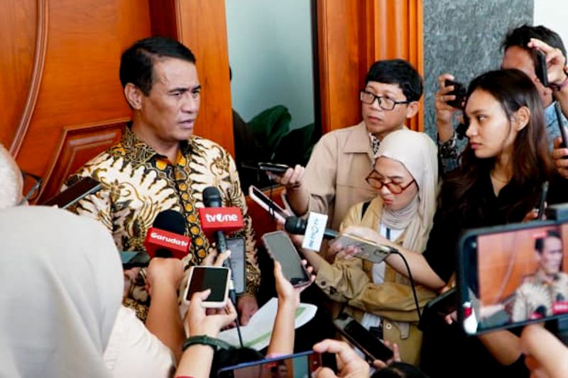 mentan-tegaskan-bantuan-alsintan-pemerintah-untuk-petani-gratis