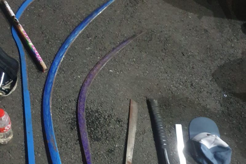 polisi-amankan-11-remaja-bawa-sajam-dan-air-keras-di-tanjung-priok