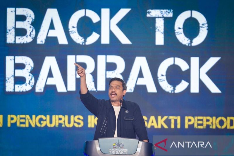 menteri-umkm-lantik-pengurus-ika-trisakti-periode-2025-2029