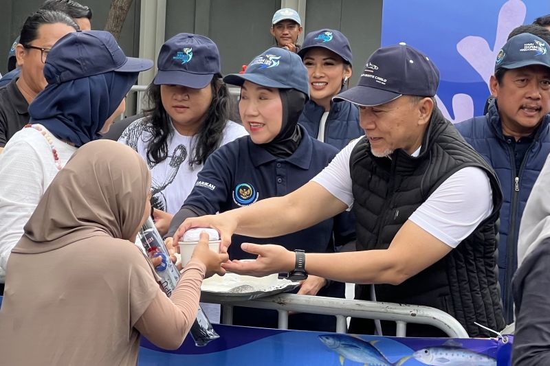 peringati-hari-ikan-zulhas-targetkan-swasembada-protein-pada-2026