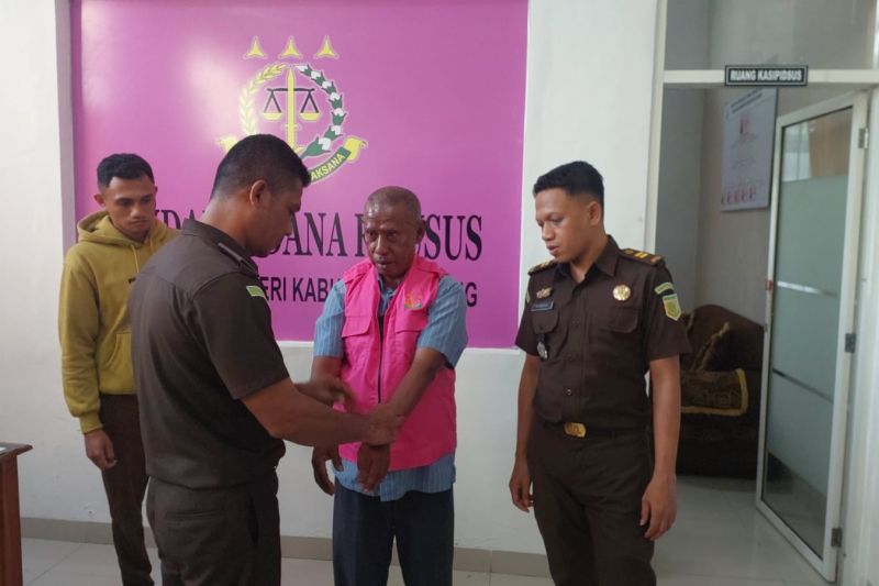 Kejari Kupang tetapkan mantan Kadis PUPR jadi tersangka korupsi