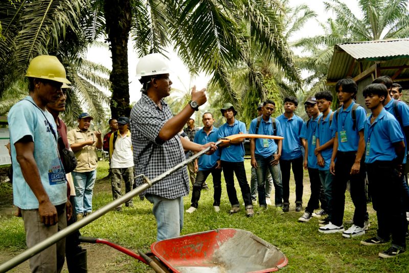 ptpn-iv-dukung-peningkatan-kompetensi-calon-pmi-lewat-pelatihan-sawit