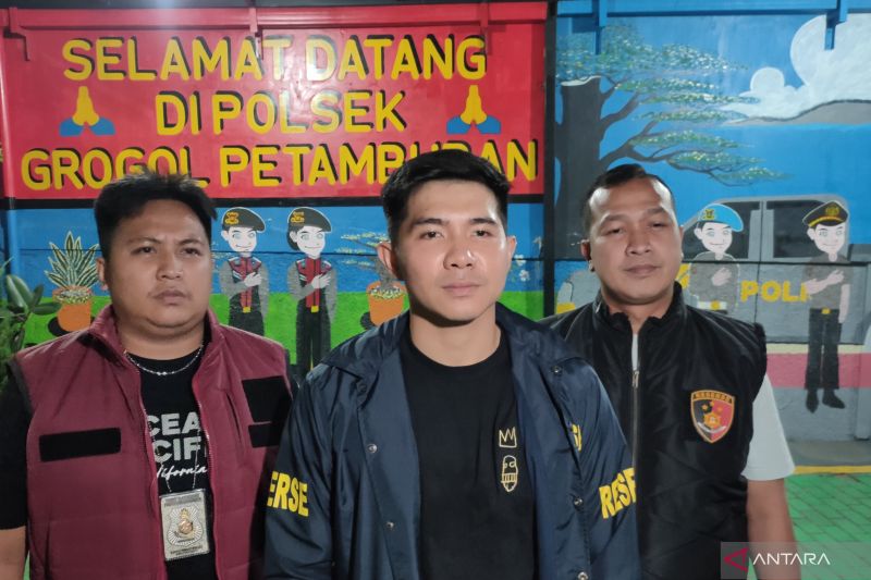 polisi-amankan-dua-penagih-hutang-yang-resahkan-warga-di-jakarta-barat