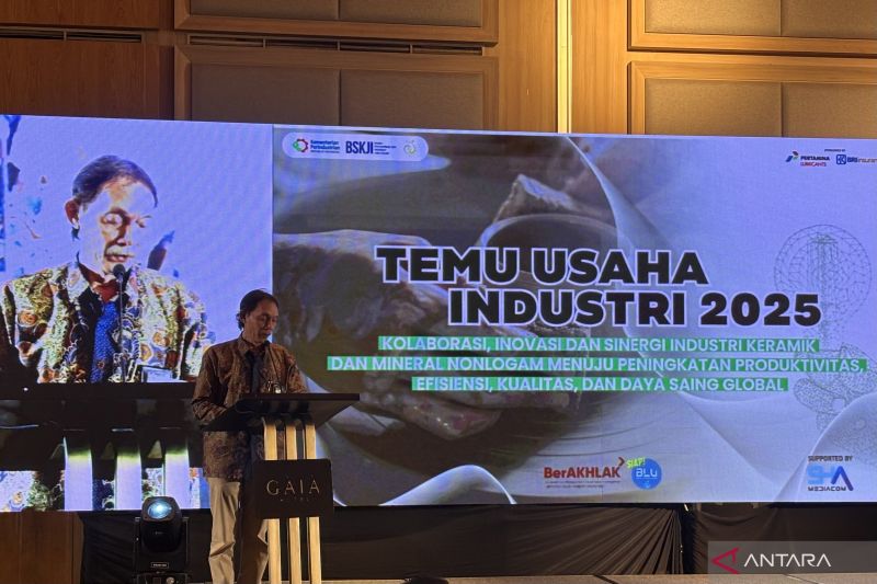 kemenperin-gelar-temu-usaha-industri-keramik-pacu-daya-saing-global