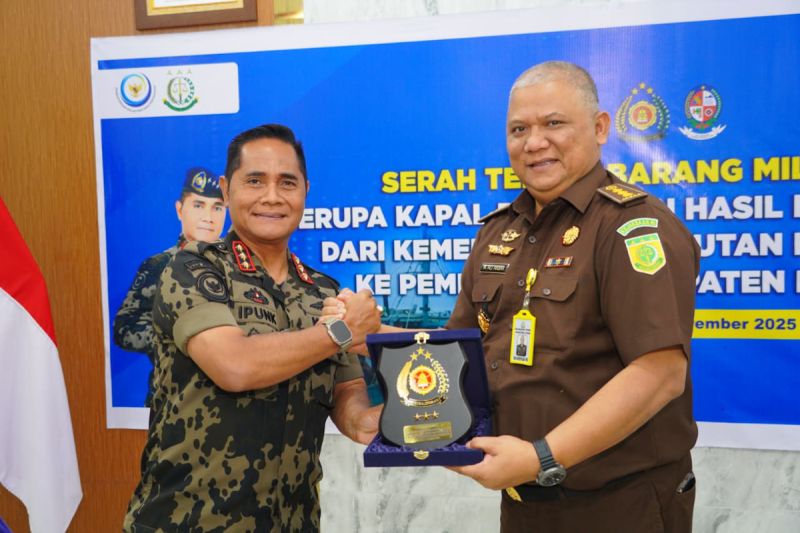 kkp-hibahkan-2-kapal-asing-eks-illegal-fishing-ke-pemkab-deli-serdang