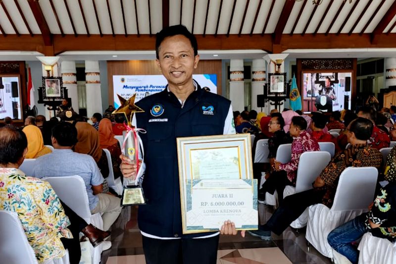 kkp-tiga-penyuluh-kp-raih-satyalancana-wira-karya-dari-presiden