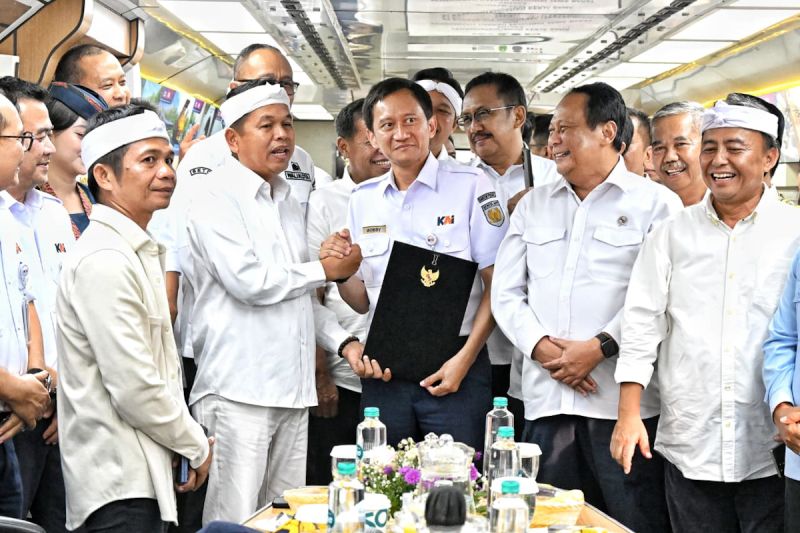 kai-dan-jabar-sinergi-perkuat-pengembangan-perkeretaapian