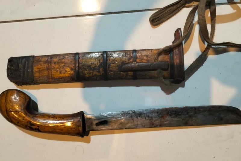 polisi-bekuk-pria-mabuk-yang-aniaya-temannya