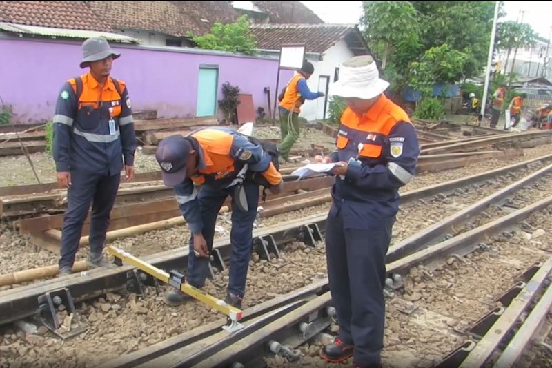 kai-daop-9-perkuat-prasarana-untuk-pastikan-kelancaran-libur-natal