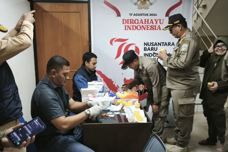 bnnk-tes-urine-ratusan-personel-satpol-pp-jakarta-utara