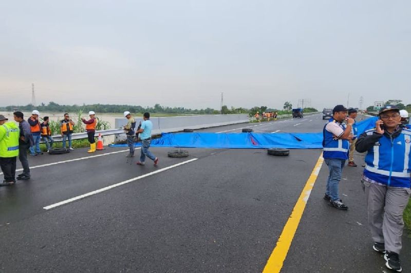 jasamarga-alihkan-lalu-lintas-tol-mkkt-akibat-amblas-km-41-arah-medan