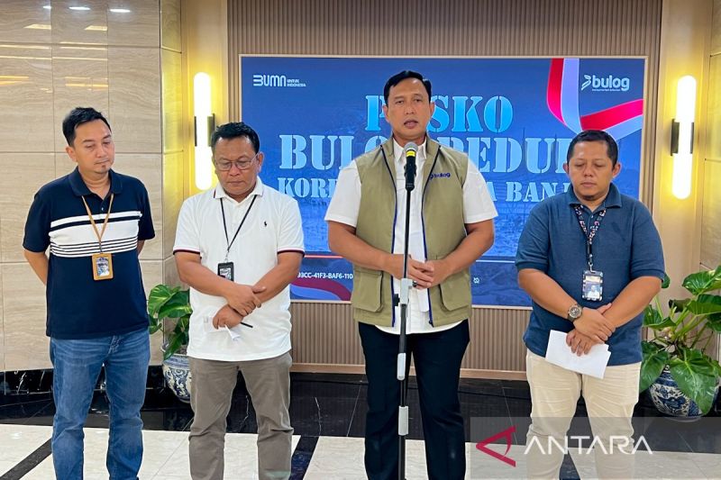 dirut-bulog-1245-ton-beras-siap-bantu-korban-banjir-sumatera-aceh