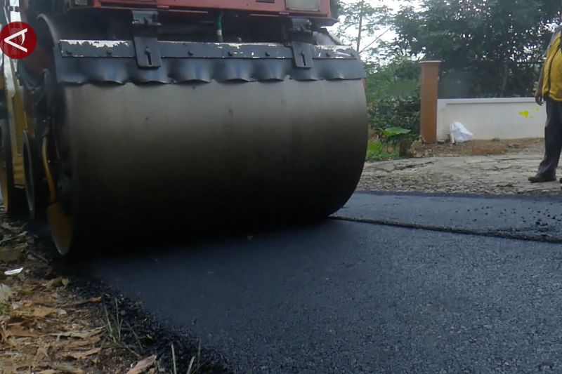 bupati-alihkan-dana-pembelian-mobil-dinas-untuk-bangun-jalan