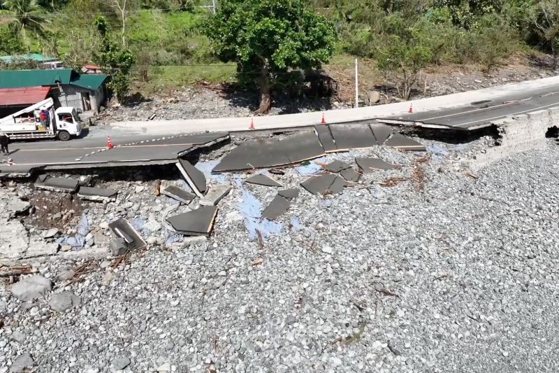 Dua badai tewaskan 250 orang di Filipina, jutaan warga mengungsi