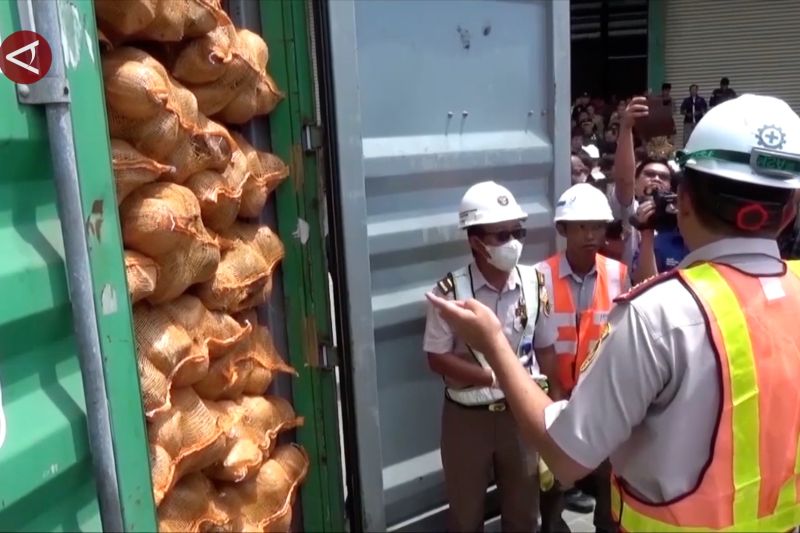 lampaui-target-pnbp-bea-cukai-di-sultra-capai-rp244-miliar