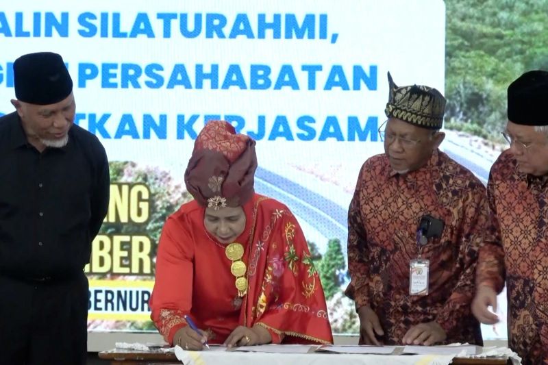 pemprov-sumbar-lirik-malaysia-sebagai-destinasi-ekspor-kuliner-rendang