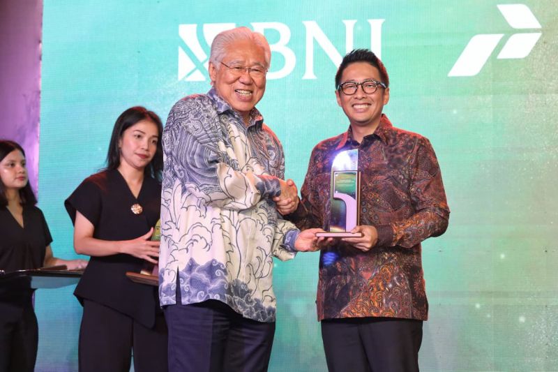 bni-raih-penghargaan-esg-perkuat-penggerak-keuangan-berkelanjutan