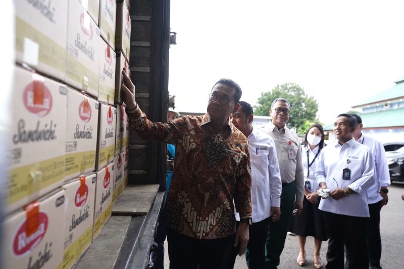 kemendag-bantu-korban-bencana-di-sumatera-obat-obatan-hingga-selimut