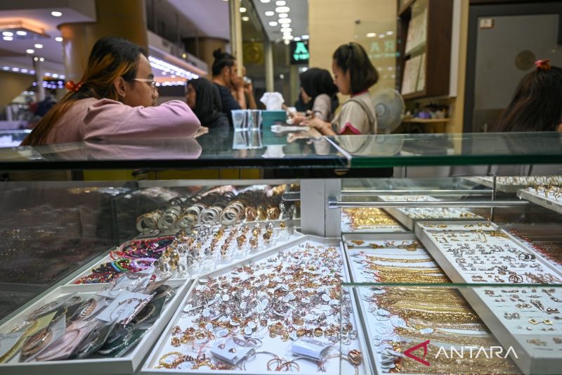 harga-emas-galeri24-stabil-ubs-naik-tipis-di-pegadaian-sabtu-ini