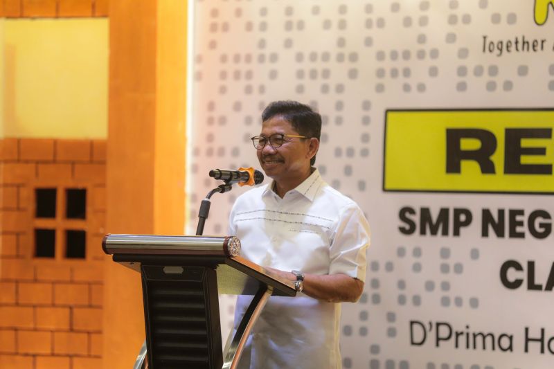 wali-kota-tangerang-minta-pengembang-segera-serahkan-fasosfasum