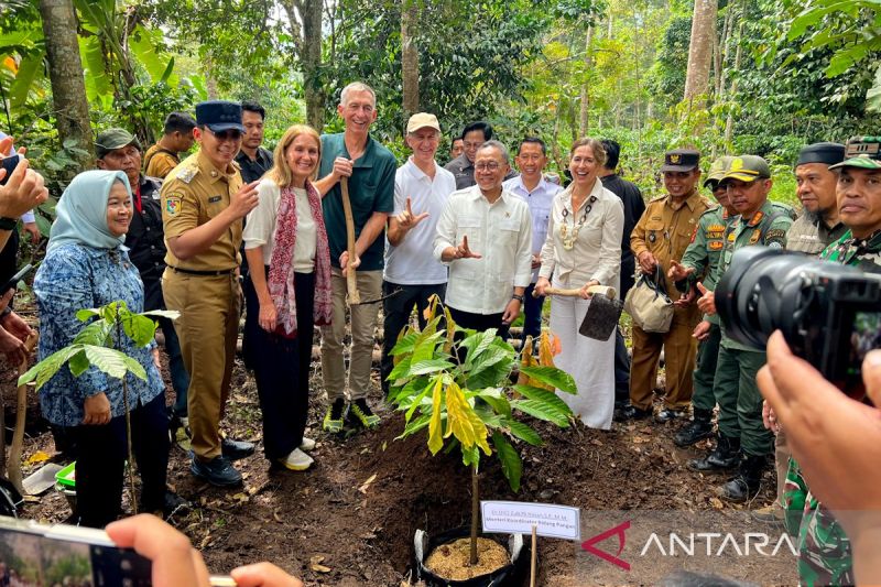 zulhas-ajak-dubes-eropa-kolaborasi-jaga-perhutanan-sosial-lampung