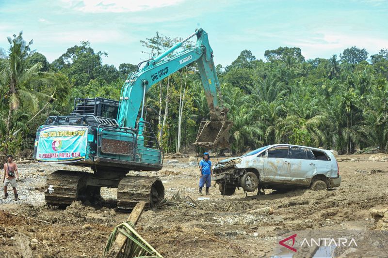 mmksi-bantu-pelanggan-terdampak-banjir-di-sumatera