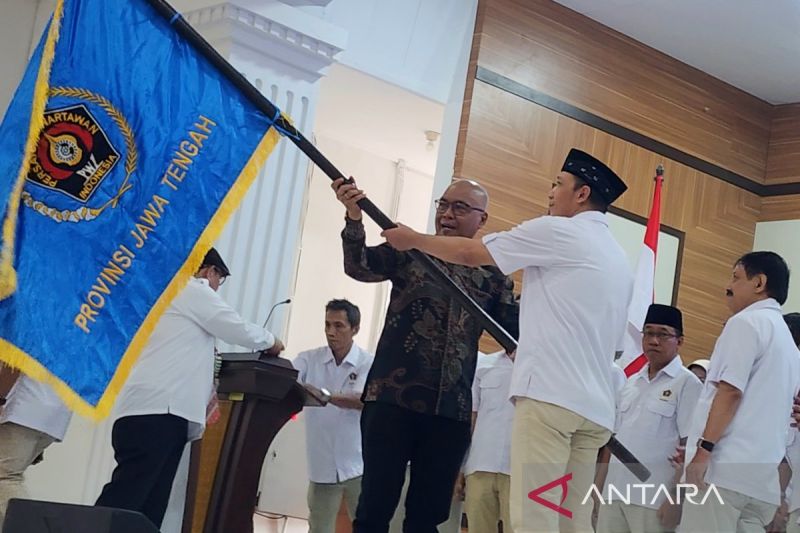 Akhmad Munir melantik pengurus PWI Jateng 2025-2030