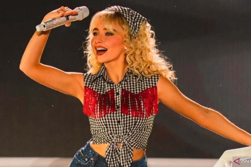 sabrina-carpenter-resmi-rilis-such-a-funny-way-di-streaming