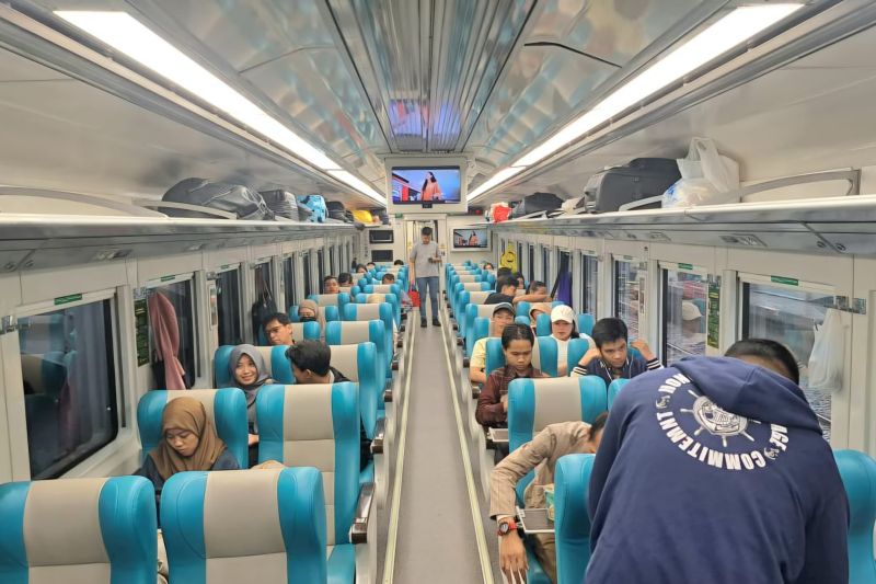 kai-sediakan-111312-kursi-ka-di-stasiun-malang-saat-libur-akhir-tahun