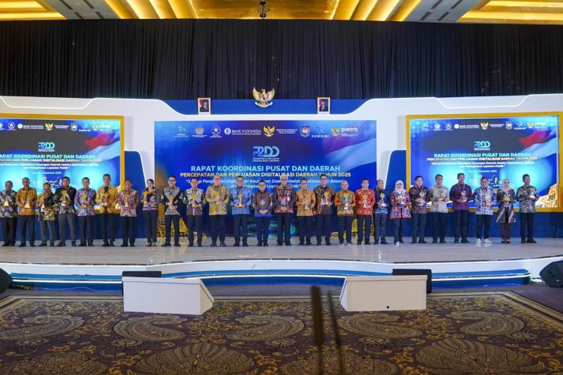 dukung-percepatan-p2dd-bank-jatim-sukses-jadi-bpd-terbaik-2025