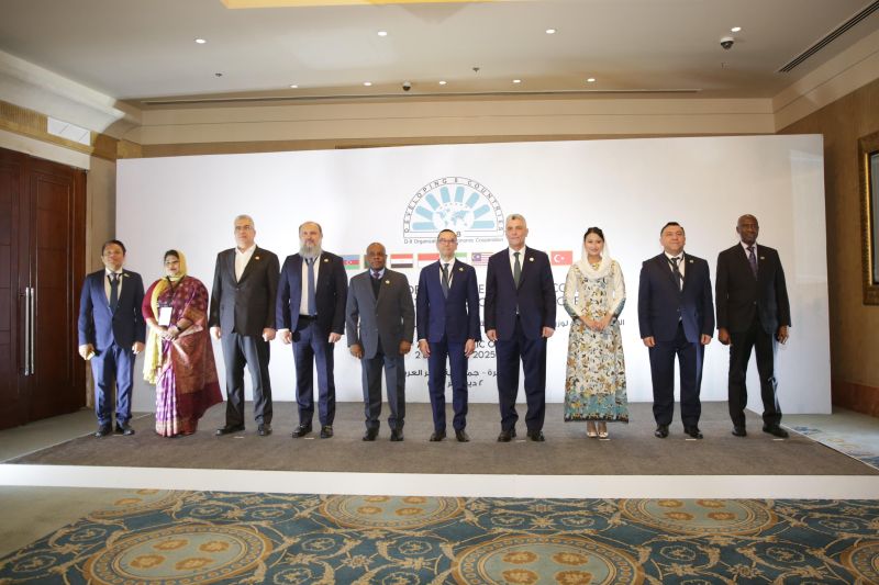 wamendagroro-dorong-perluasan-pta-d-8-menuju-kerja-sama-komprehensif