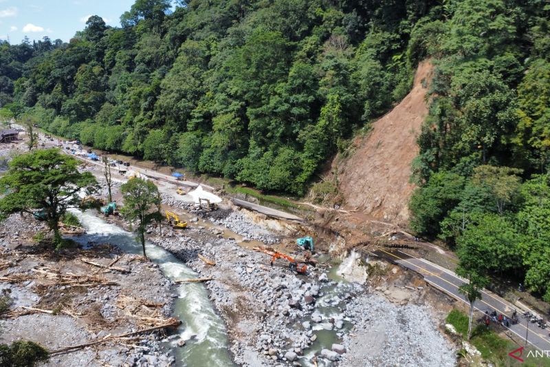 pemprov-sumbar-percepat-penanganan-objek-vital-pascabencana