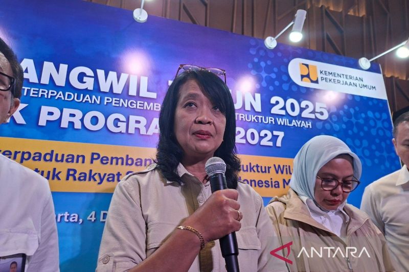 wamen-pu-tekankan-pentingnya-untuk-menjaga-daerah-aliran-sungai