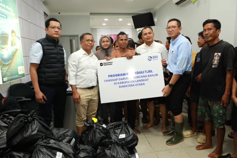 BRI salurkan bantuan untuk percepat pemulihan warga terdampak bencana di Sumut-Sumbar