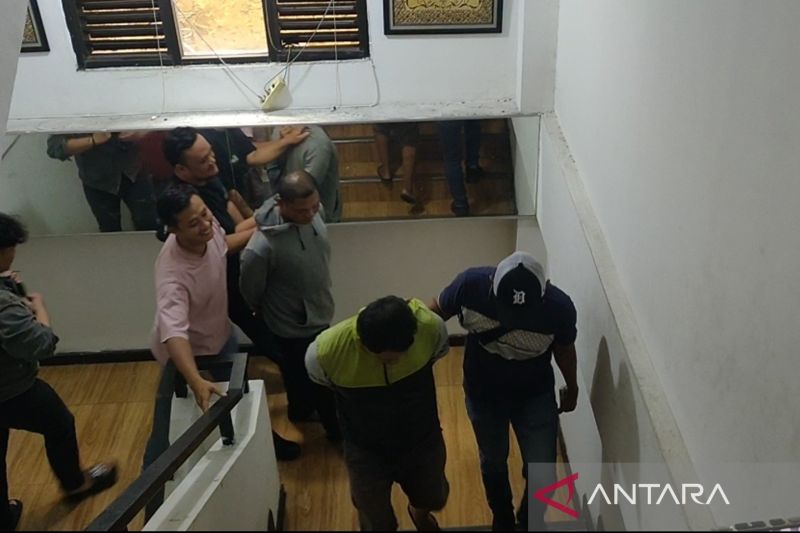 polisi-tangkap-ojek-pangkalan-yang-pukul-ojol-di-tambora