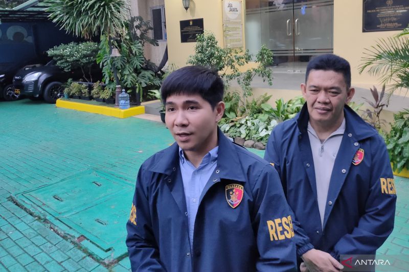 sopir-nekat-gasak-uang-rp600-juta-milik-majikannya-di-jakbar