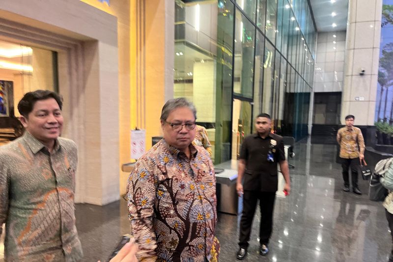 airlangga-regulasi-soal-restrukturisasi-danantara-sedang-disesuaikan