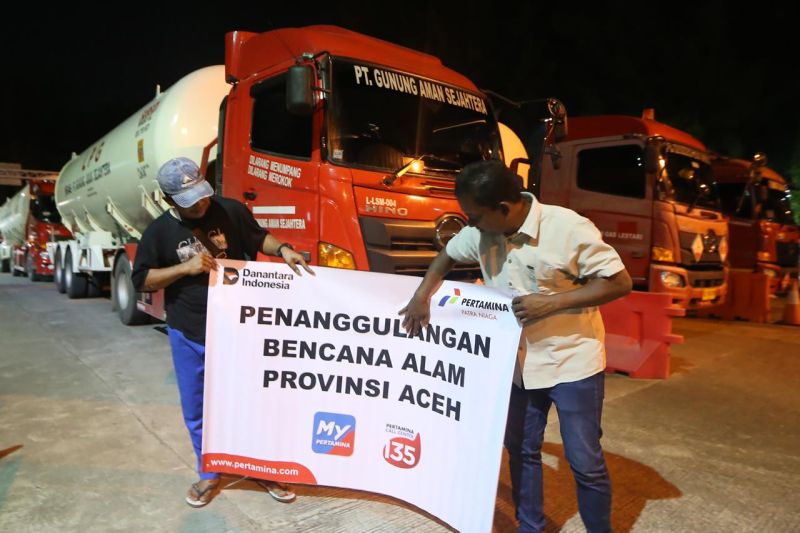 pertamina-patra-niaga-sumbagut-kirim-truk-lpg-dan-bbm-dengan-kapal