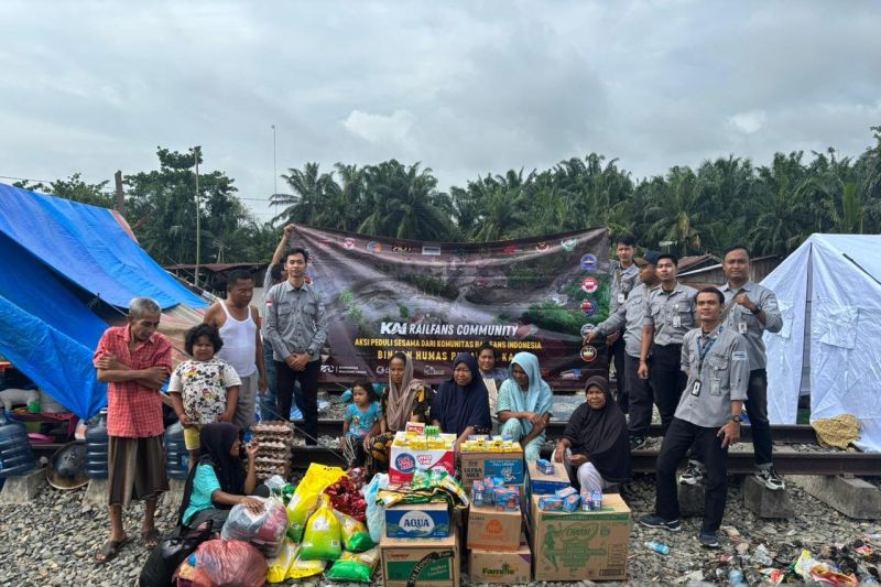 Solidaritas dari Atas Rel: Railfans Indonesia Ulurkan Tangan, Salurkan Bantuan untuk Korban Bencana di Sumatera Utara