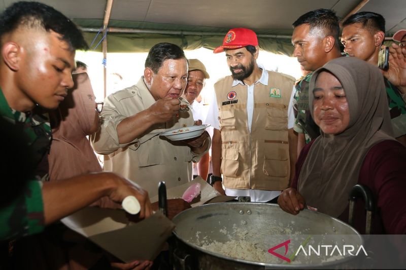Presiden Prabowo pantau langsung penanganan dampak banjir bandang dan longsor di Aceh