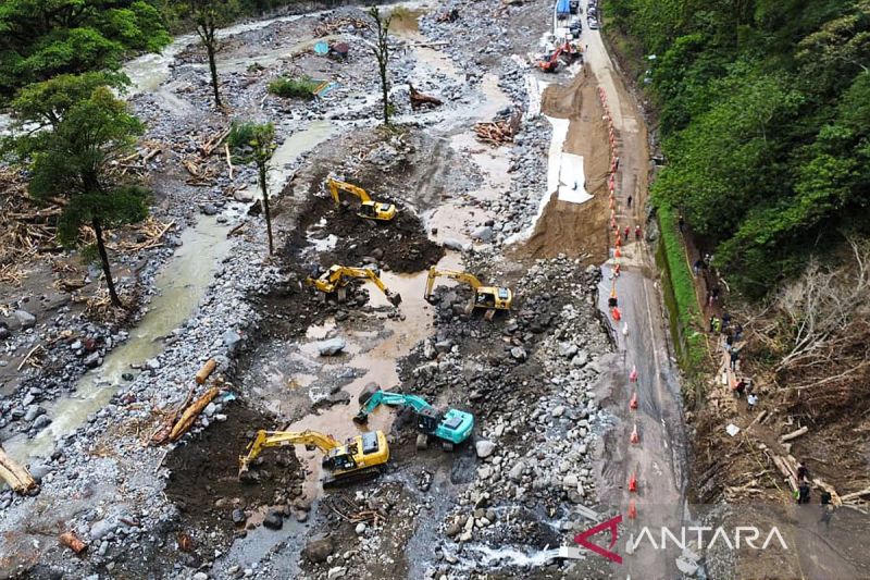 Pemprov Sumbar kebut bangun akses semipermanen di wilayah bencana
